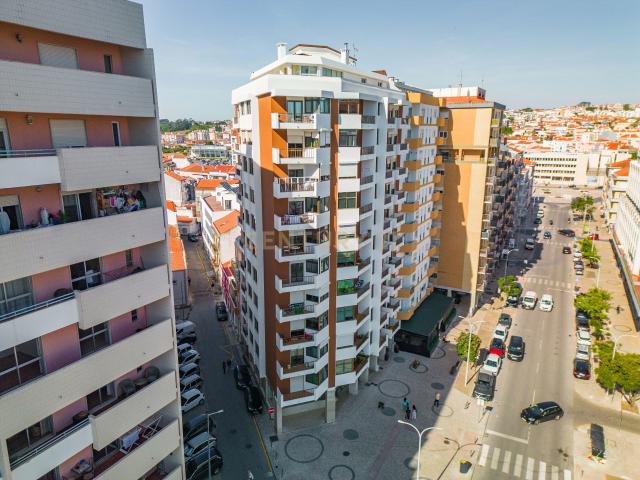 Apartamento T3 Totalmente Renovado | Centro de Caldas da Rainha