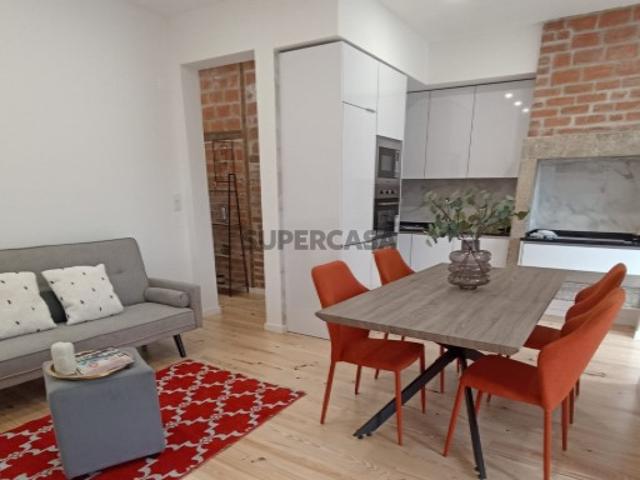 Apartamento T3 totalmente renovado para venda em Benfica