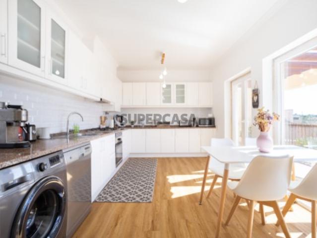 Apartamento T3, último piso, Terraço e Magnifica Vista Mar