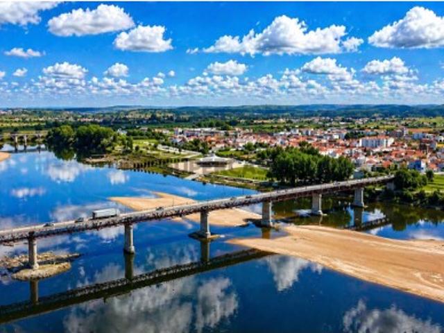 APARTAMENTO T3 ÚNICO COM VISTA DESLUMBRANTE PARA O TEJO || ABRANTES