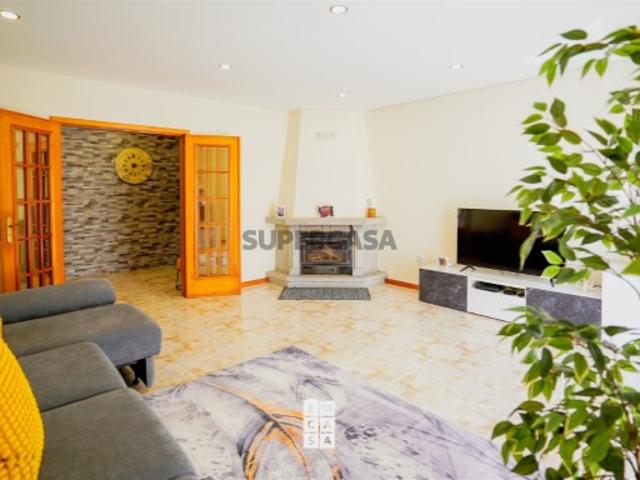 Apartamento T3 Venda em Vila de Cucujães,Oliveira de Azeméis