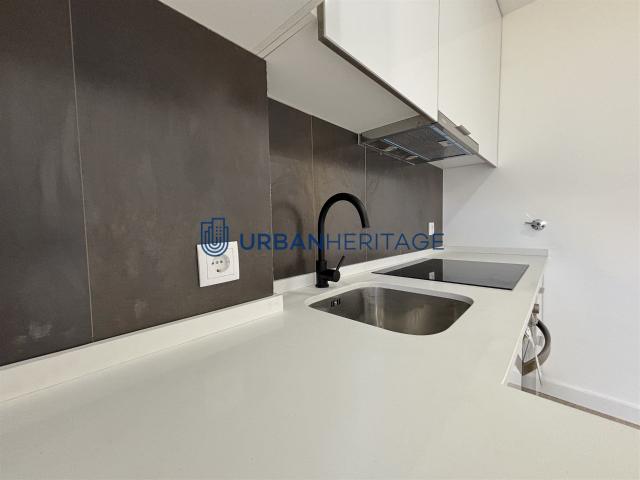 Apartamento T3 Venda em Mina de Água,Amadora 67m² Mina de Água