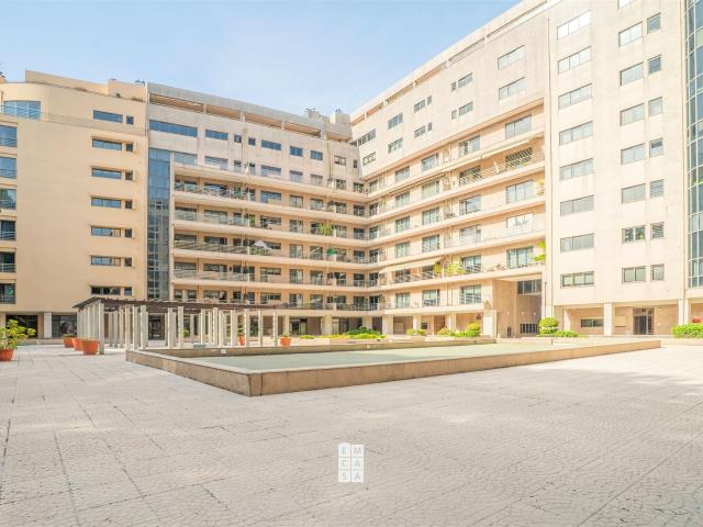 Apartamento T3 Venda em Pedroso e Seixezelo,Vila Nova de Gai. 164m² Pedroso