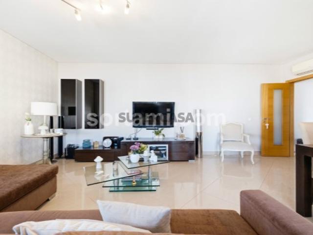 Apartamento T3 Venda em Quarteira,Loulé