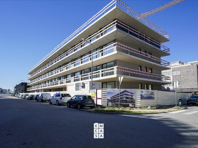 Apartamento T3 Venda em Santa Maria da Feira, Travanca, Sanf. 135m² Feira