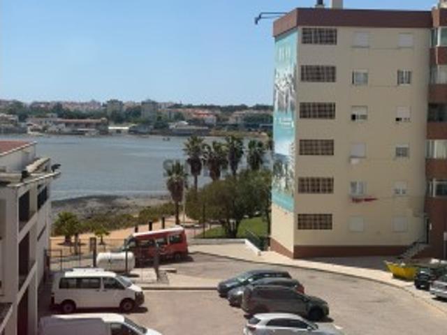 Apartamento T3 vista Baía do Seixal