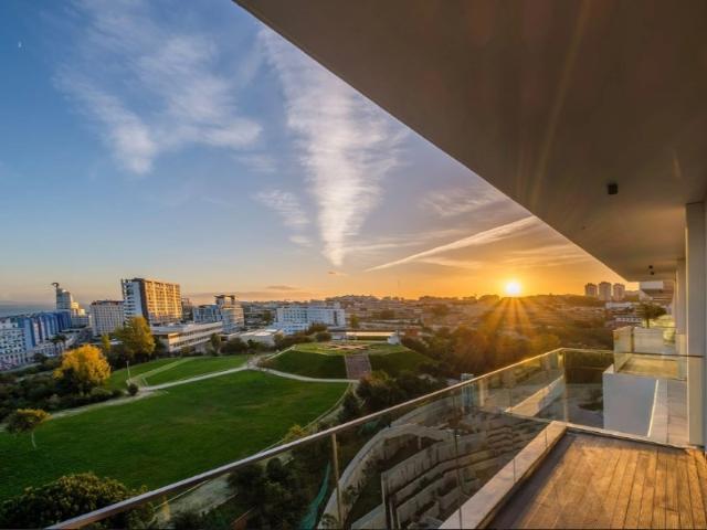 Apartamento T3 | Vista Frontal de Rio | Parque das Nações
