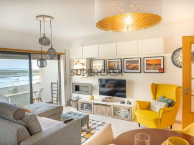 Apartamento T3 com 117 m² úteis em Faro, perto do centro e de serviços