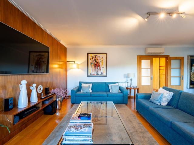 Apartamento T3 Vista Mar Centro do Estoril 136m² Cascais e Estoril