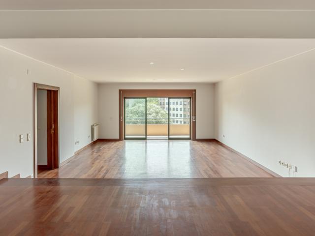 Apartamento T3 vista mar na Foz do Douro, Porto