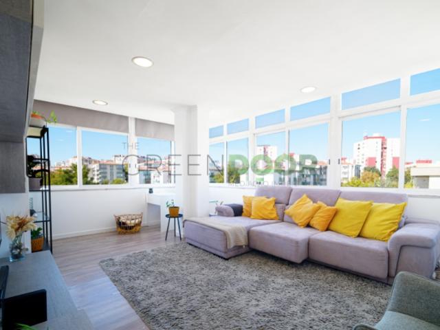 Apartamento T3 | Vista Rio/Sapal | Janelas Panorâmicas | Suíte | Quinta do Brasileiro Corroios