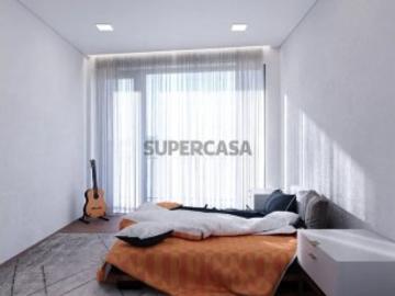 Apartamento T3 A poente a dois passos da Faculdade com Garagem