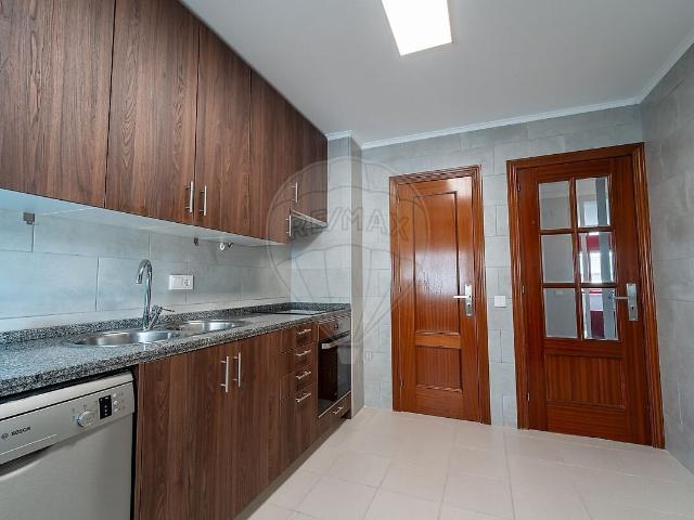 Apartamento T3 à venda em Malagueira e Horta das Figueiras, Évora RE/MAX Portugal