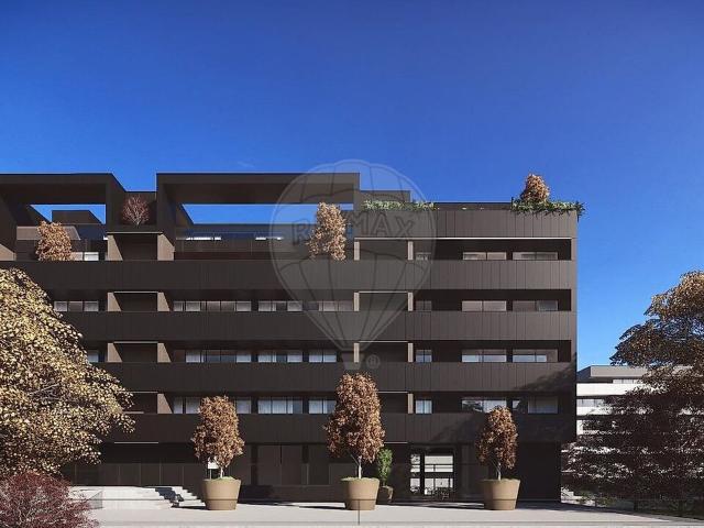 Apartamento T3 à venda em Margaride Santa Eulália, Várzea, Lagares, Varziela e Moure, Felgueiras RE/MAX Portugal