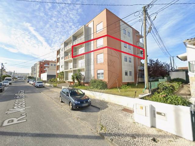 Apartamento T3 à venda em Marinha Grande, Marinha Grande RE/MAX Portugal