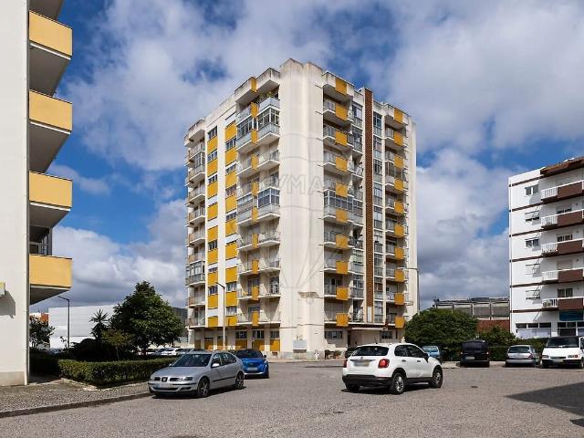 Apartamento T3 à venda em Marrazes e Barosa, Leiria RE/MAX Portugal