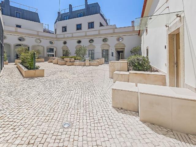 Apartamento T3 à venda em Misericórdia, Lisboa RE/MAX Portugal