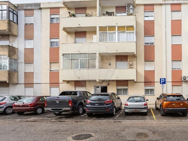 Apartamento T3 à venda em Moita, Moita RE/MAX Portugal
