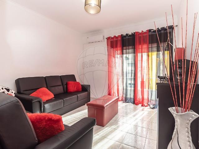 Apartamento T3 à venda em Moita, Moita RE/MAX Portugal