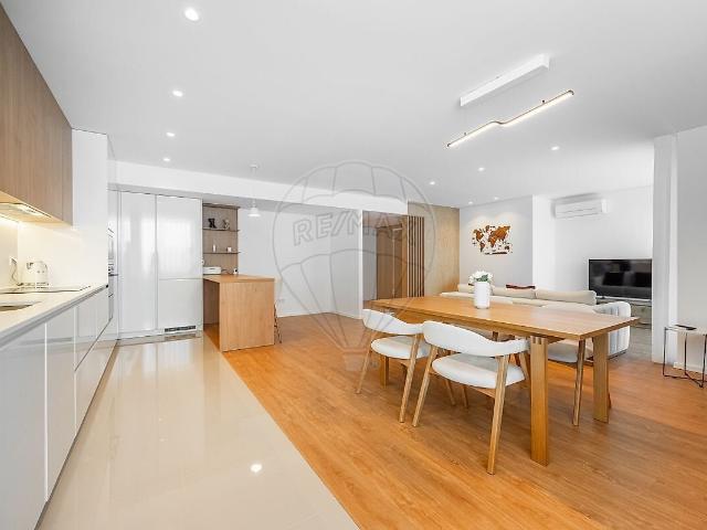 Apartamento T3 à venda em Moreira de Cónegos, Guimarães RE/MAX Portugal