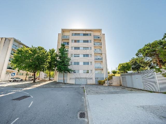 Apartamento T3 à venda em Moreira, Maia RE/MAX Portugal