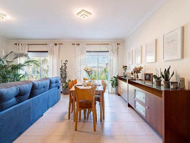 Apartamento T3 à venda em Mozelos, Santa Maria da Feira RE/MAX Portugal