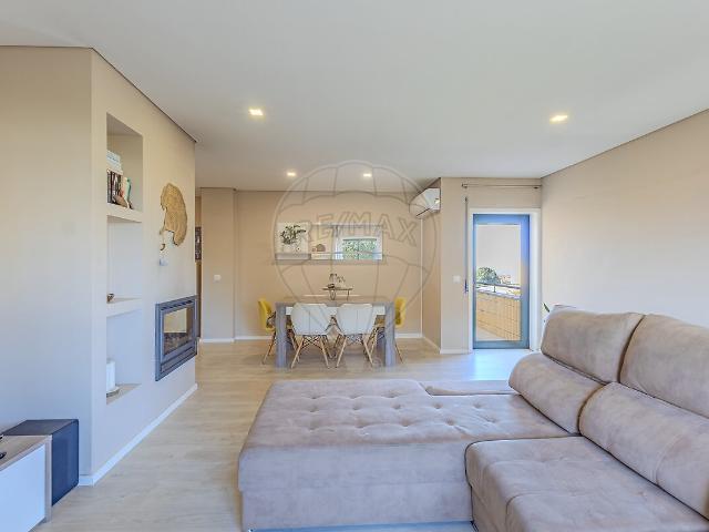 Apartamento T3 à venda em Mozelos, Santa Maria da Feira RE/MAX Portugal