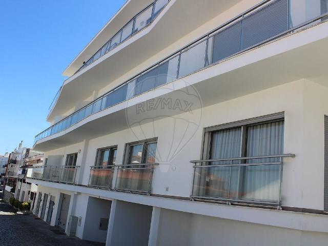 Apartamento T3 à venda em Nazaré, Nazaré RE/MAX Portugal