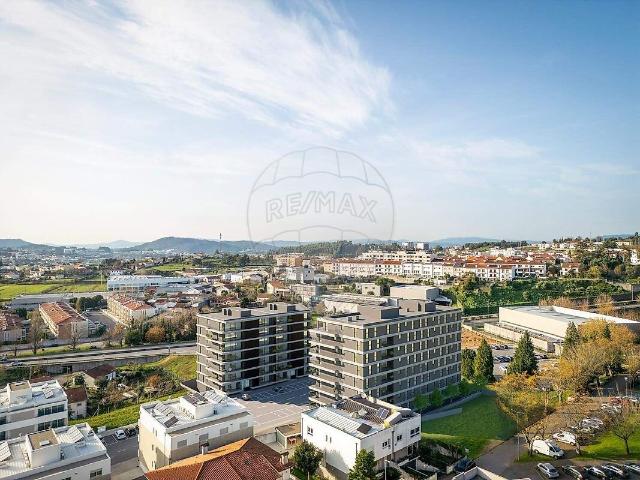 Apartamento T3 à venda em Nogueira, Fraião e Lamaçães, Braga RE/MAX Portugal