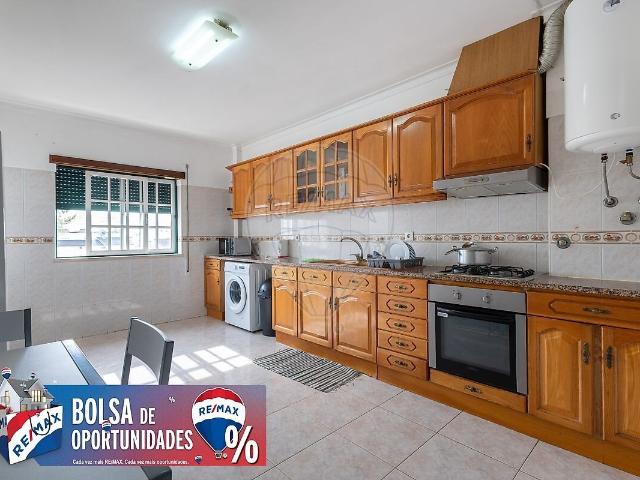 Apartamento T3 à venda em Nossa Senhora de Fátima, Entroncamento RE/MAX Portugal