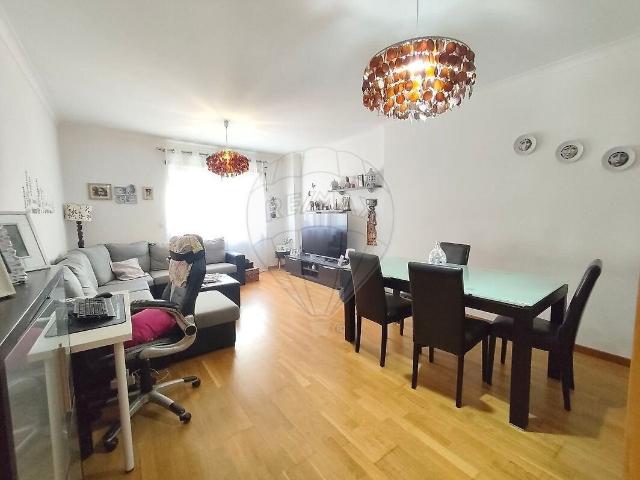 Apartamento T3 à venda em Odivelas, Odivelas RE/MAX Portugal