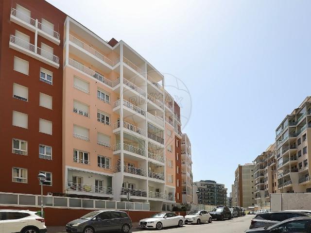 Apartamento T3 à venda em Odivelas, Odivelas RE/MAX Portugal