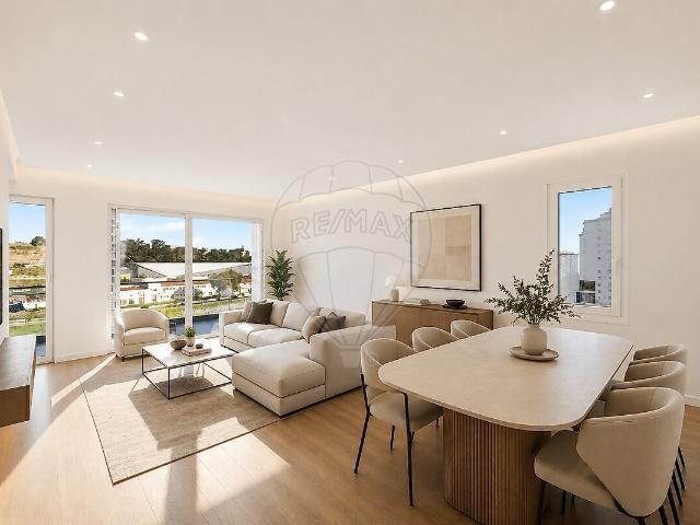 Apartamento T3 à venda em Oeiras e São Julião da Barra, Paço de Arcos e Caxias, Oeiras RE/MAX Portugal