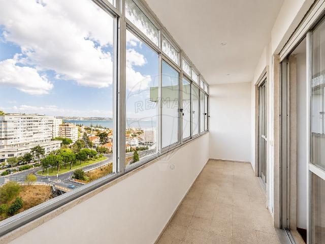 Apartamento T3 à venda em Oeiras e São Julião da Barra, Paço de Arcos e Caxias, Oeiras RE/MAX Portugal