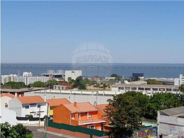 Apartamento T3 à venda em Olivais, Lisboa RE/MAX Portugal