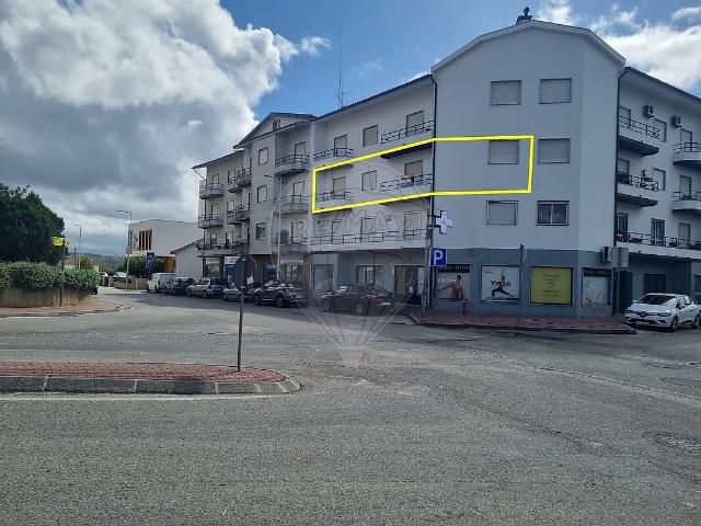 Apartamento T3 à venda em Oliveira do Hospital e São Paio de Gramaços, Oliveira do Hospital RE/MAX Portugal