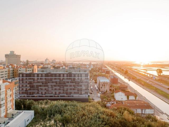 Apartamento T3 à venda em Glória e Vera Cruz, Aveiro RE/MAX Portugal