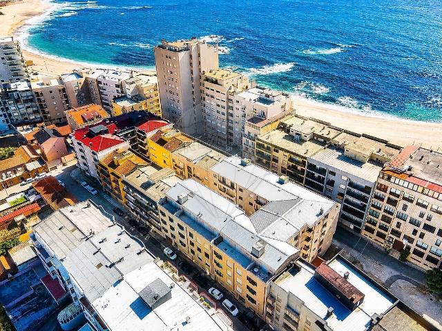 Apartamento T3 à venda em Aver o Mar, Amorim e Terroso, Póvoa de Varzim RE/MAX Portugal