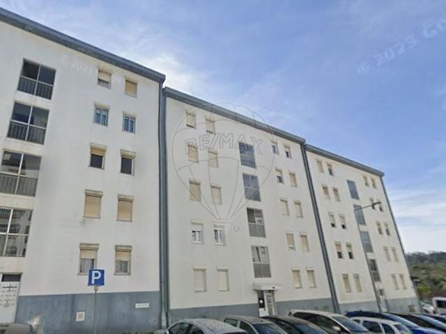 Apartamento T3 à venda em Agualva e Mira Sintra, Sintra RE/MAX Portugal