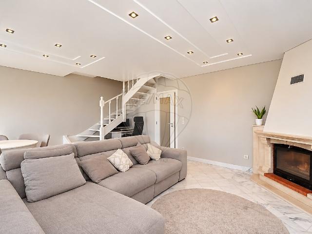Apartamento T3 à venda em Agualva e Mira Sintra, Sintra RE/MAX Portugal