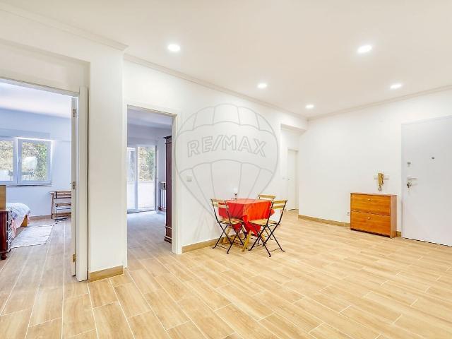 Apartamento T3 à venda em Agualva e Mira Sintra, Sintra RE/MAX Portugal