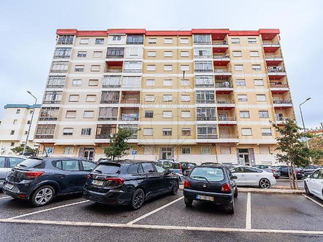 Apartamento T3 à venda em Agualva e Mira Sintra, Sintra RE/MAX Portugal