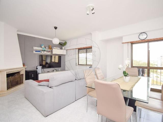 Apartamento T3 à venda em Águas Livres, Amadora RE/MAX Portugal