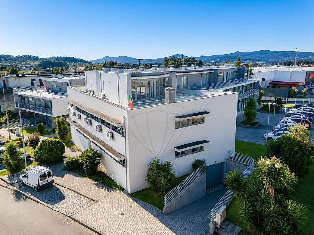 Apartamento T3 à venda em Airó, Barcelos RE/MAX Portugal