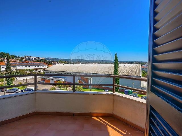 Apartamento T3 à venda em Alcobaça e Vestiaria, Alcobaça RE/MAX Portugal