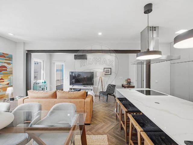 Apartamento T3 à venda em Algés, Linda a Velha e Cruz Quebrada Dafundo, Oeiras RE/MAX Portugal