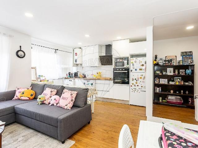 Apartamento T3 à venda em Algueirão Mem Martins, Sintra RE/MAX Portugal