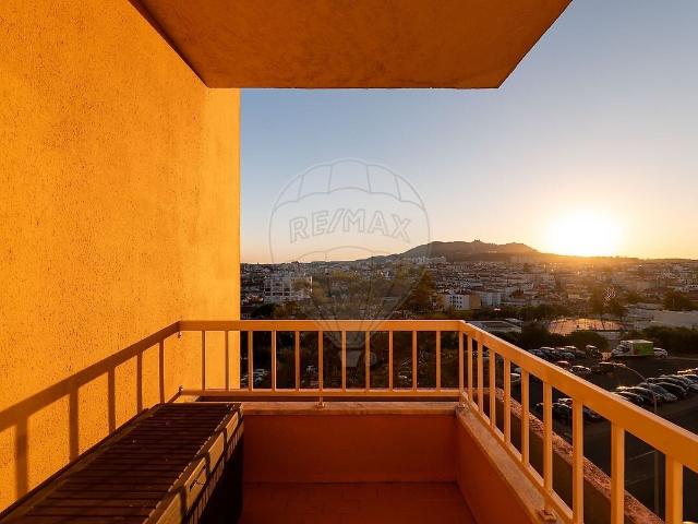 Apartamento T3 à venda em Algueirão Mem Martins, Sintra RE/MAX Portugal