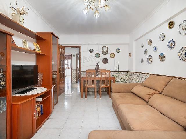Apartamento T3 à venda em Algueirão Mem Martins, Sintra RE/MAX Portugal