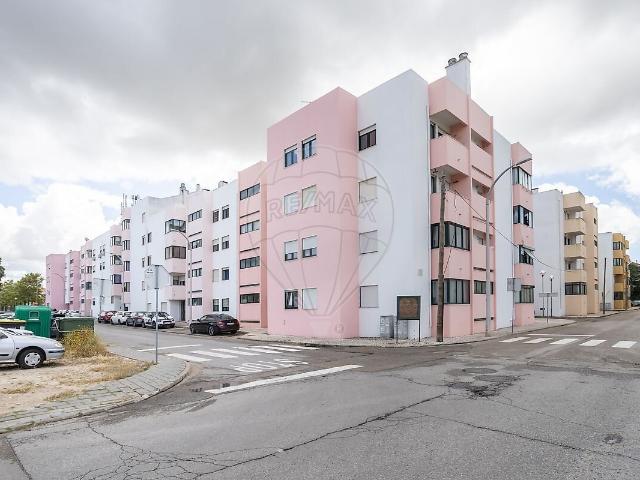 Apartamento T3 à venda em Alhos Vedros, Moita RE/MAX Portugal